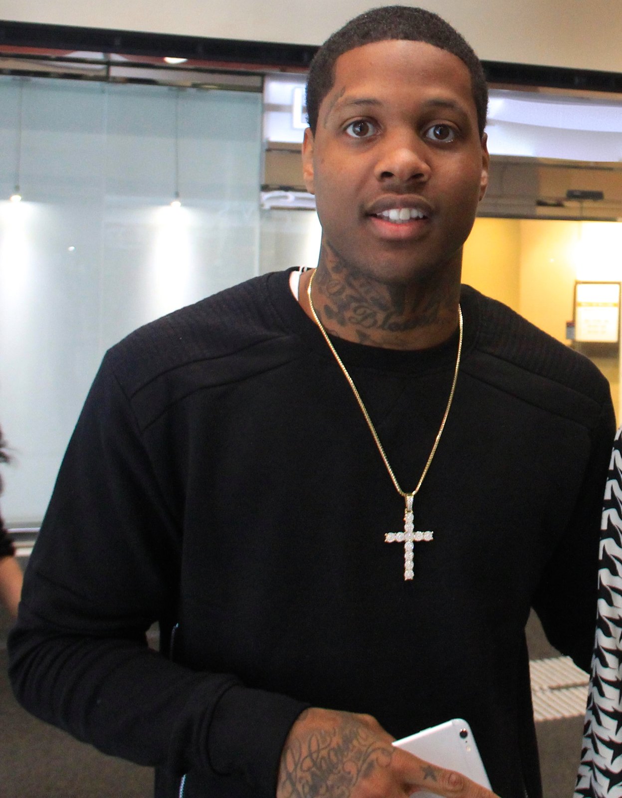 Lil Durk Reportedly Puts His Future Earnings on the Line for Bond, With Jay-Z and J. Cole Backing Him